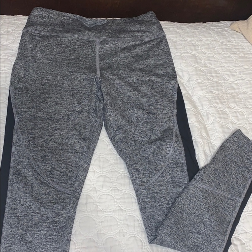 Grey workout leggings